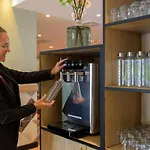 Hotel Mercure West 4*