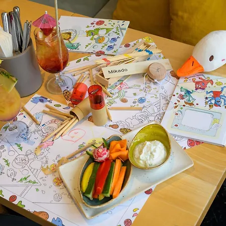 מלון Mercure West 4*