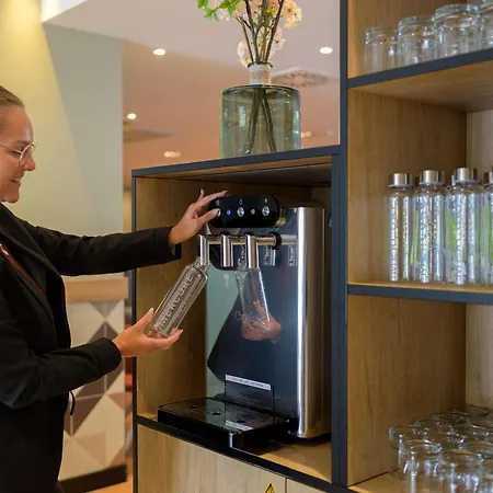 Hotel Mercure West 4*