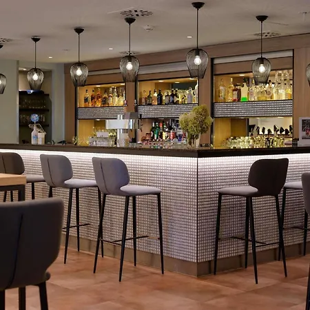 Mercure West Hotel 4*