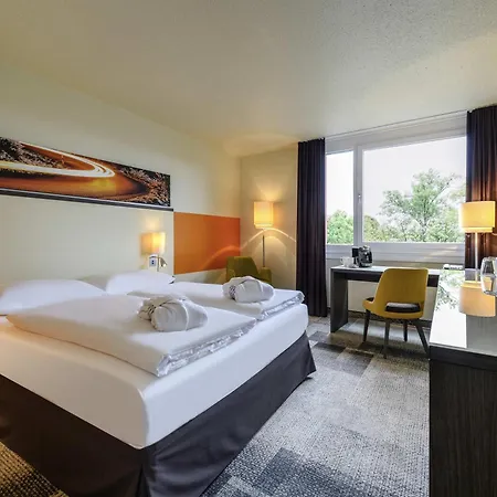Hotel Mercure West 4*