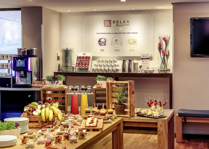 מלון Mercure West 4*