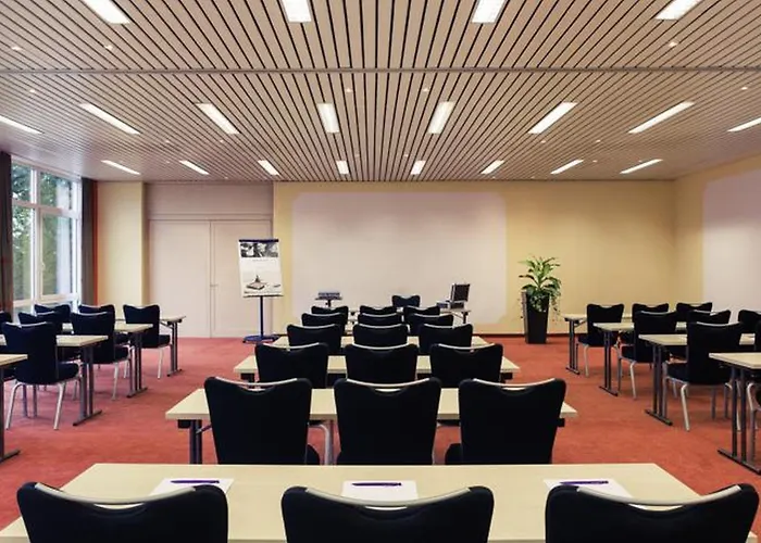 Mercure West מלון