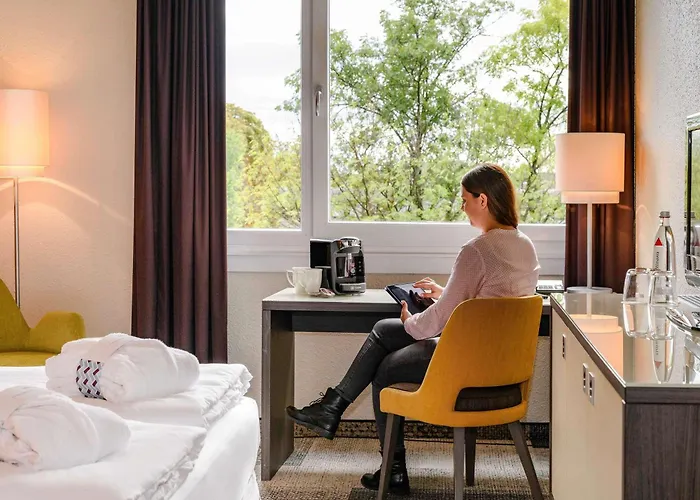 מלון Mercure West