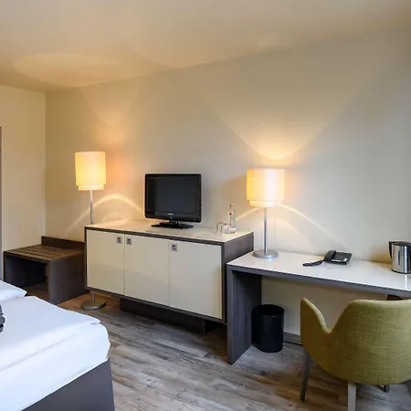 Hotell Mercure West