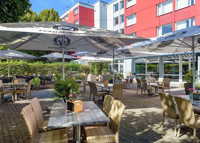 Mercure West Hotel 4*