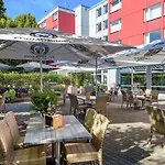 Mercure West Hotel 4*