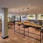 Hotel Mercure West 4*
