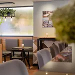 Mercure West Hotel