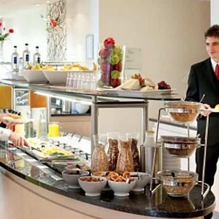 מלון Mercure West