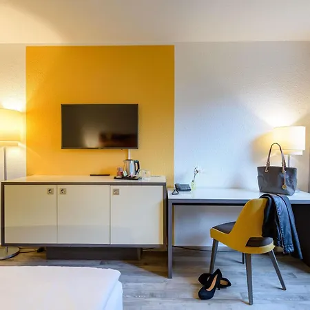 Hotel Mercure West