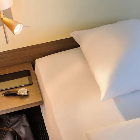 Mercure West Hotel