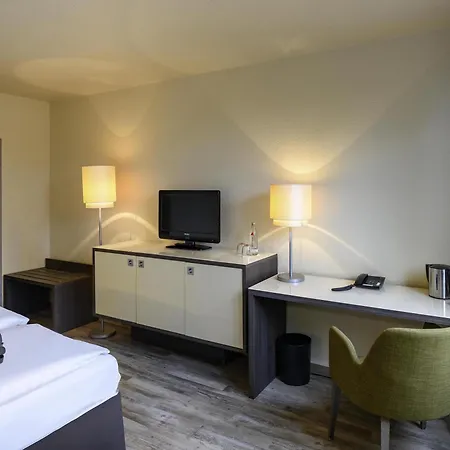 호텔 머큐어 웨스트 4*