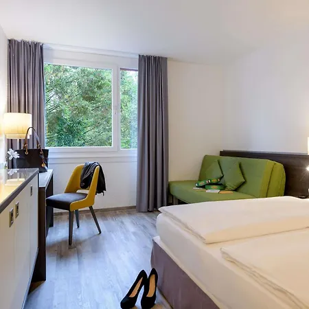 מלון Mercure West