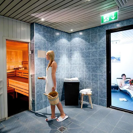 Hotell Mercure West 4*