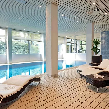 Hotell Mercure West 4*