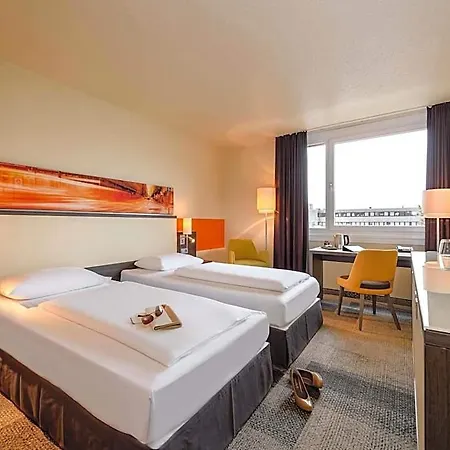 Mercure West Hotel 4*