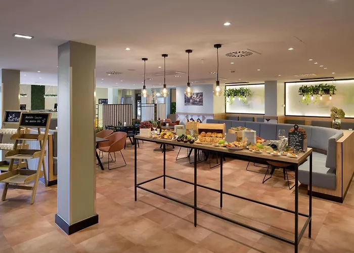 Hotell Mercure West 4*