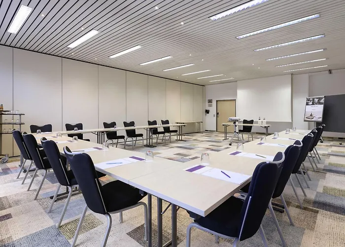 Hotell Mercure West 4*