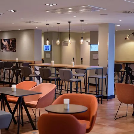 Mercure West 4*